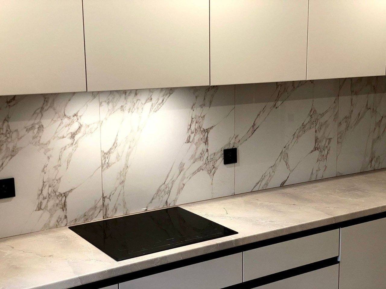 Керамогранит 610015000509 Шарм Делюкс Арабеско Уайт люкс (80см*80см*9мм) (2шт/1,28м2), м2 Керамогранит 610015000509 Шарм Делюкс Арабеско Уайт люкс (80см*80см*9мм) (2шт/1,28м2), м2