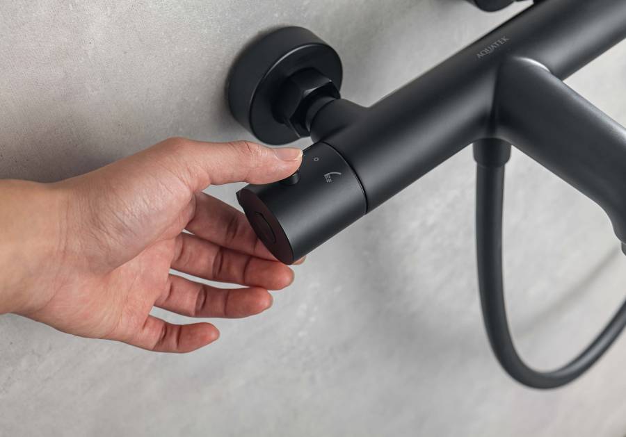 Термостатический смеситель для ванны AQUATEK, матовый черный AQ1043MB  Термостатический смеситель для ванны AQUATEK, матовый черный AQ1043MB