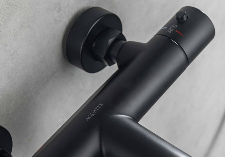 Термостатический смеситель для ванны AQUATEK, матовый черный AQ1043MB  Термостатический смеситель для ванны AQUATEK, матовый черный AQ1043MB