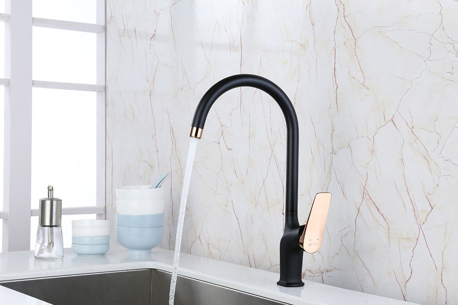 Смеситель Lemark Bronx LM3705BLR для кухни Смеситель Lemark Bronx LM3705BLR для кухни