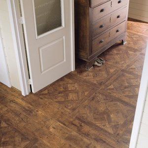 Ламинат Quick-step Arte UF1155 Версаль светлый (9,5мм/32кл/1,558м2) 624*624, м2