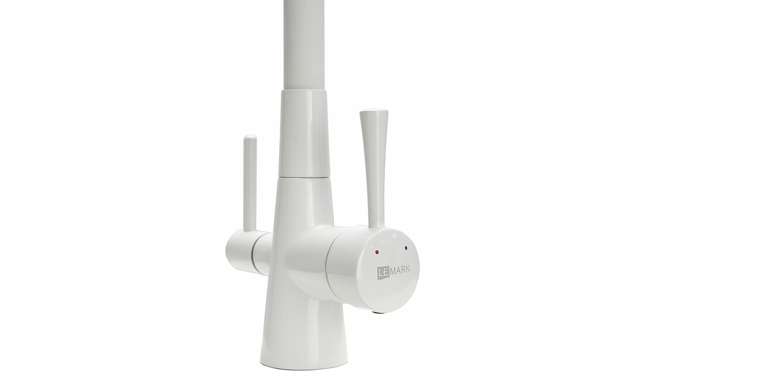 Смеситель Lemark Comfort LM3075W для кухни  с подключением к фильтру с питьевой водой Смеситель Lemark Comfort LM3075W для кухни  с подключением к фильтру с питьевой водой