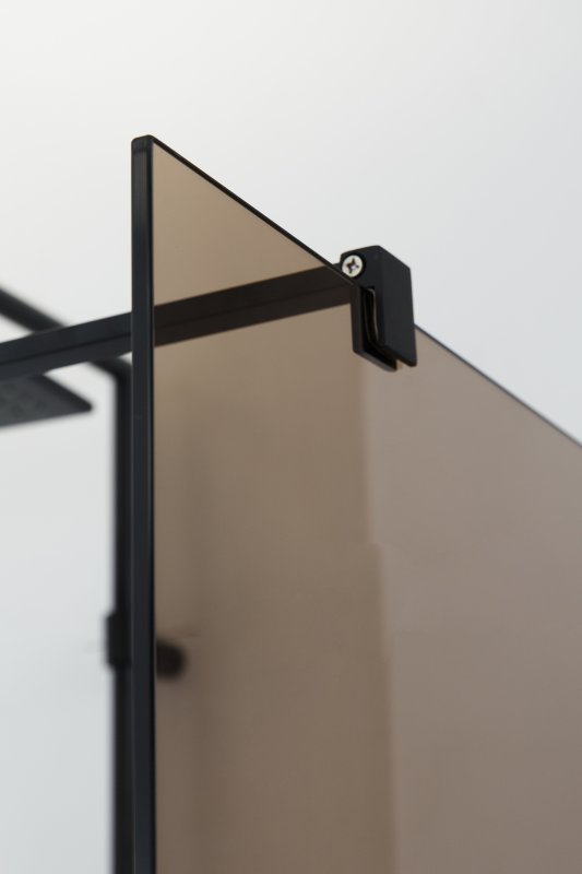 LIBERTA-L-1-25-GR-NERO Душевая перегородка, стекло графит, профиль чёрный, 246x1950 мм LIBERTA-L-1-25-GR-NERO Душевая перегородка, стекло графит, профиль чёрный, 246x1950 мм