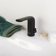 Электронный смеситель для раковины CEZARES VAGUE-ELS-NOP-W0 Электронный смеситель для раковины CEZARES VAGUE-ELS-NOP-W0