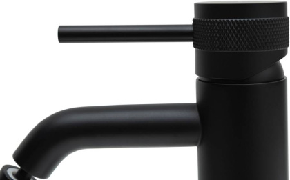 Смеситель для биде Allen Brau Priority 5.31A04-31 (с донным клапаном) черный матовый Смеситель для биде Allen Brau Priority 5.31A04-31 (с донным клапаном) черный матовый