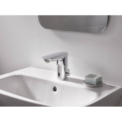 Смеситель для раковины Grohe Bau Cosmopolitan E электронный хром (36451000) Смеситель для раковины Grohe Bau Cosmopolitan E электронный хром (36451000)