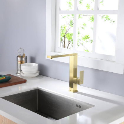 Смеситель для кухни Abber Daheim AF8214G Смеситель для кухни Abber Daheim AF8214G