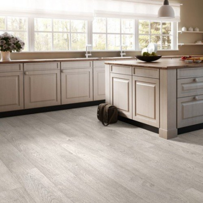 Ламинат Quick-step Perspective PER1406 Доска дуба св.серого старин (9мм/32кл/1,507м2)1380*156, м2 Ламинат Quick-step Perspective PER1406 Доска дуба св.серого старин (9мм/32кл/1,507м2)1380*156, м2