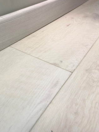 Кварц-виниловый ламинат SPC Aspenfloor Natural Touch NT3-01 Дуб Горный 4V (5,5мм//2,245м2) (1 220мм*184мм), м2 Кварц-виниловый ламинат SPC Aspenfloor Natural Touch NT3-01 Дуб Горный 4V (5,5мм//2,245м2) (1 220мм*184мм), м2