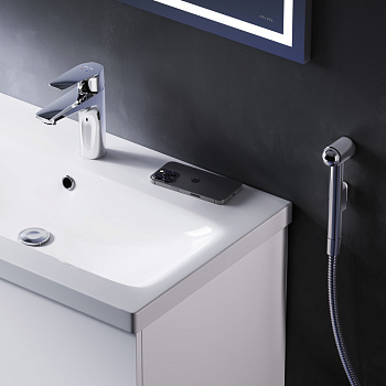 Смеситель Для раковины с гигиеническим душем F90A03000 Gem Смеситель Для раковины с гигиеническим душем F90A03000 Gem