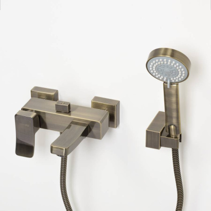 Exter 1601 Смеситель для ванны с коротким изливом Wasserkraft