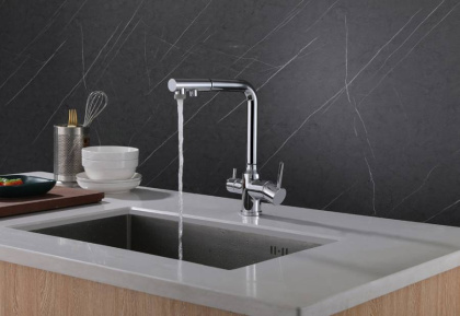 Смеситель ABBER Emotion AF8814 для кухни с подключением фильтра и выдвижной лейкой, хром Смеситель ABBER Emotion AF8814 для кухни с подключением фильтра и выдвижной лейкой, хром