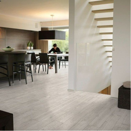 Ламинат Quick-step Vogue UVG 1390 Дуб светлый рустикальный (9,5мм/32кл/1,507м2) 1380*156, м2