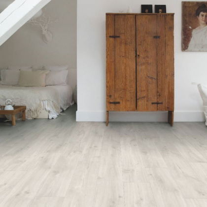 Виниловый ламинат Quick-Step Дуб каньон светлый пилёный BACL40128 (9шт/2,105м2) 1251*187*4,5, м2