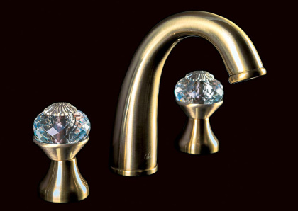 Смеситель для раковины на 3 отверстия_Комплект