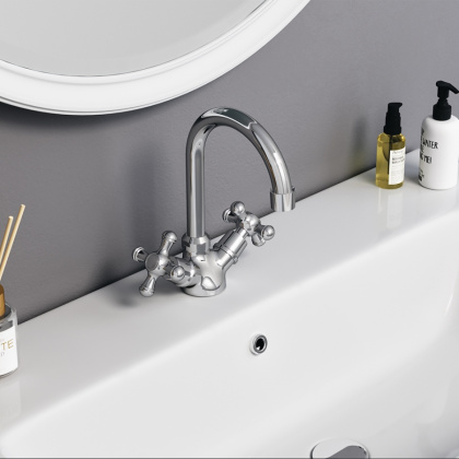 230210000 Retro,Смеситель для умывальника без дк